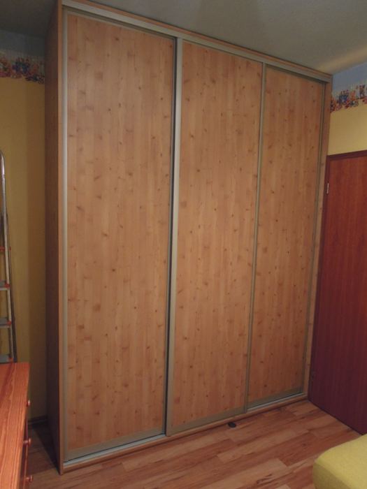 Vestavěné skříně — realizace 1