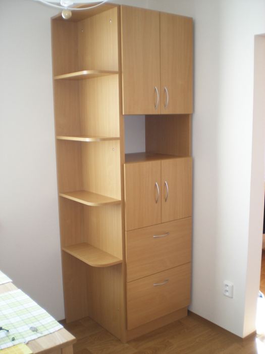 Vestavěné skříně — realizace 22